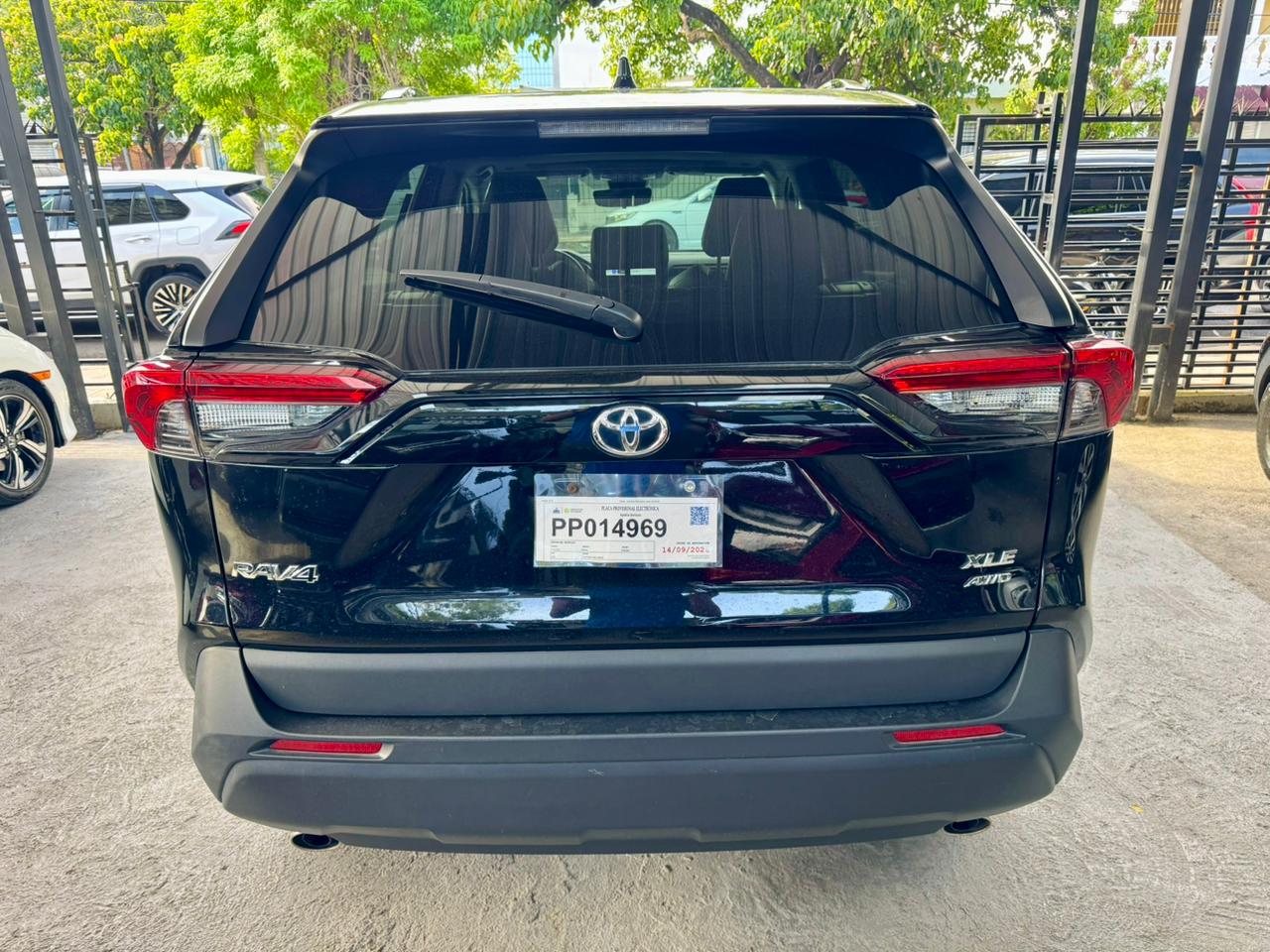 Toyota Rav4 XLE Premium 2024 — foto 3