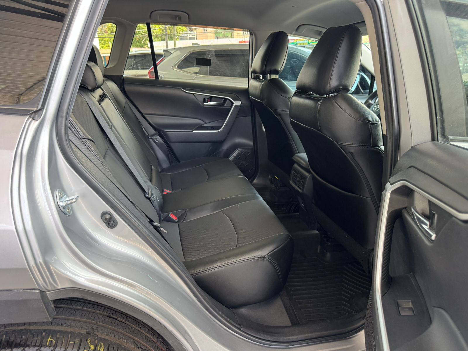 Toyota Rav4 XLE Plus 2022 — foto 2
