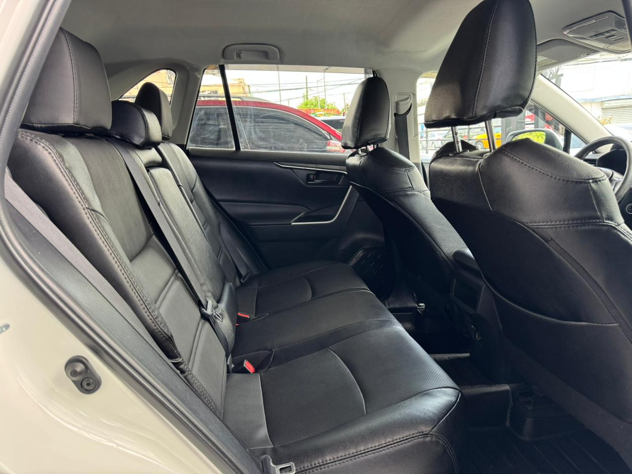 Toyota Rav4 LE Plus 2021 — foto 2