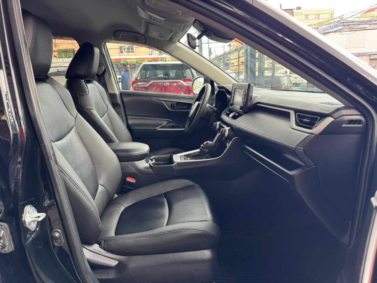 Toyota Rav4 LE Plus 2021 — foto 4