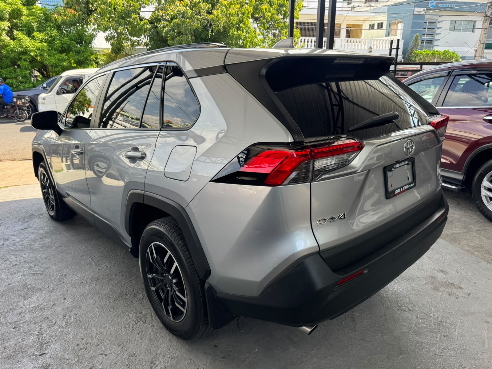 Toyota Rav4 LE Plus 2020 — foto 8